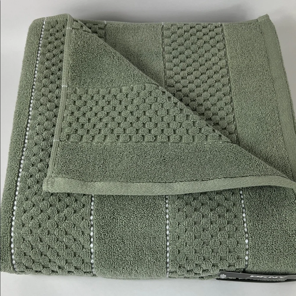DKNY Bath Towels Green White Stripe Luxury Plush Cotton Quick Dry Set of 2 NEW
